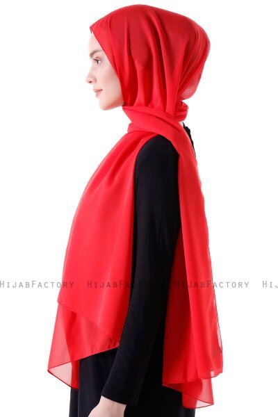 Hadise - Hijab Chiffon Lampone