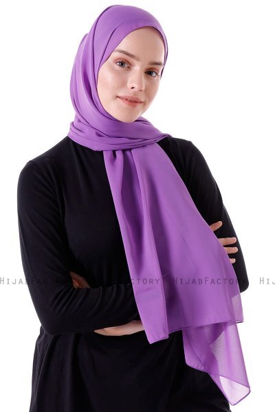 Hadise - Hijab Chiffon Viola
