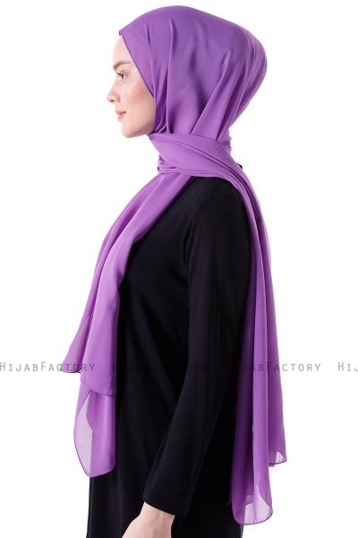 Hadise - Hijab Chiffon Viola