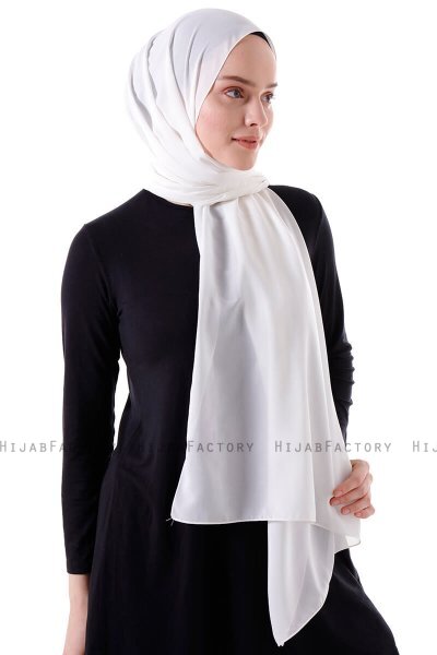 Hadise - Hijab Chiffon Creme