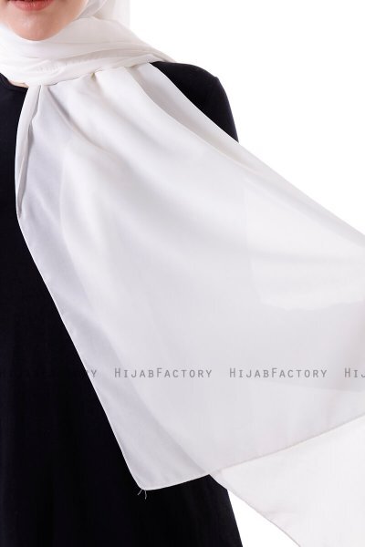 Hadise - Hijab Chiffon Creme