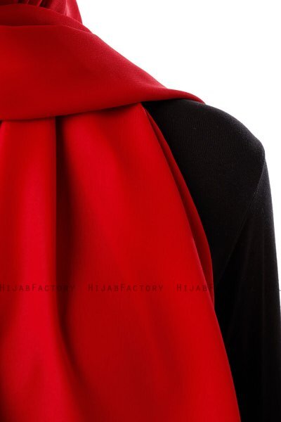 Hadise - Hijab Chiffon Rosso