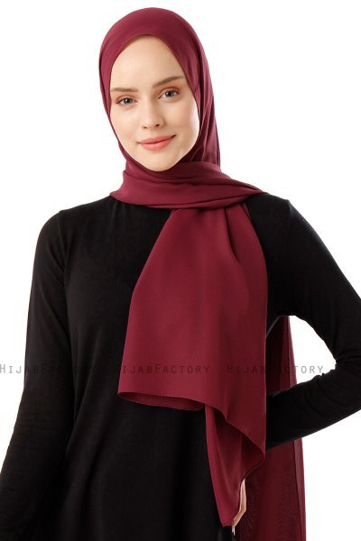 Hadise - Hijab Chiffon Prugna