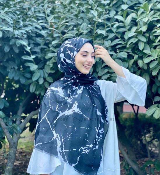 Benazir - Hijab Fantasia Di Cotone Nero