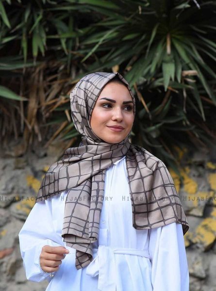 Mahmuna - Hijab Fantasia Satin Taupe
