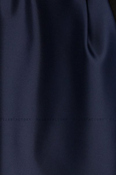 Nuray Glansig Mörkblå Hijab 8A12e