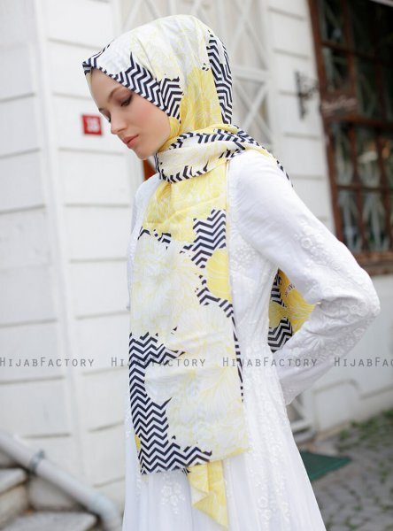 Yumna - Hijab Fantasia Giallo