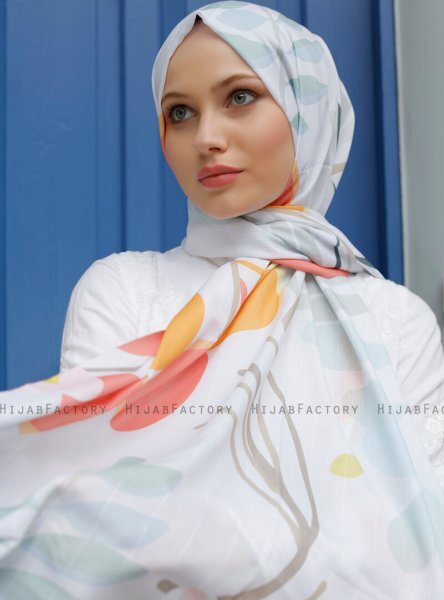 Yumna - Hijab Fantasia Bianca